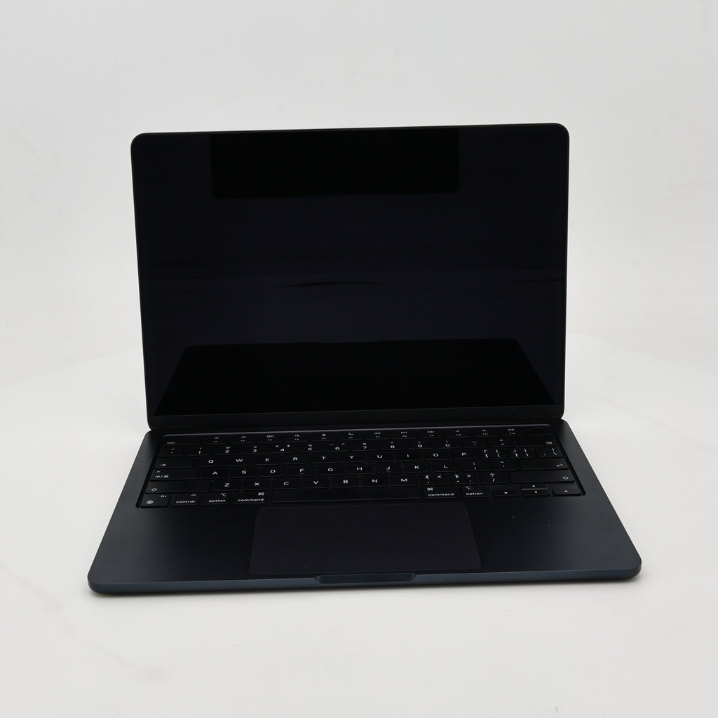 95新 Apple MacBook Air 22年 13寸 M2（8+8核） 8G RAM 256G SSD 午夜色