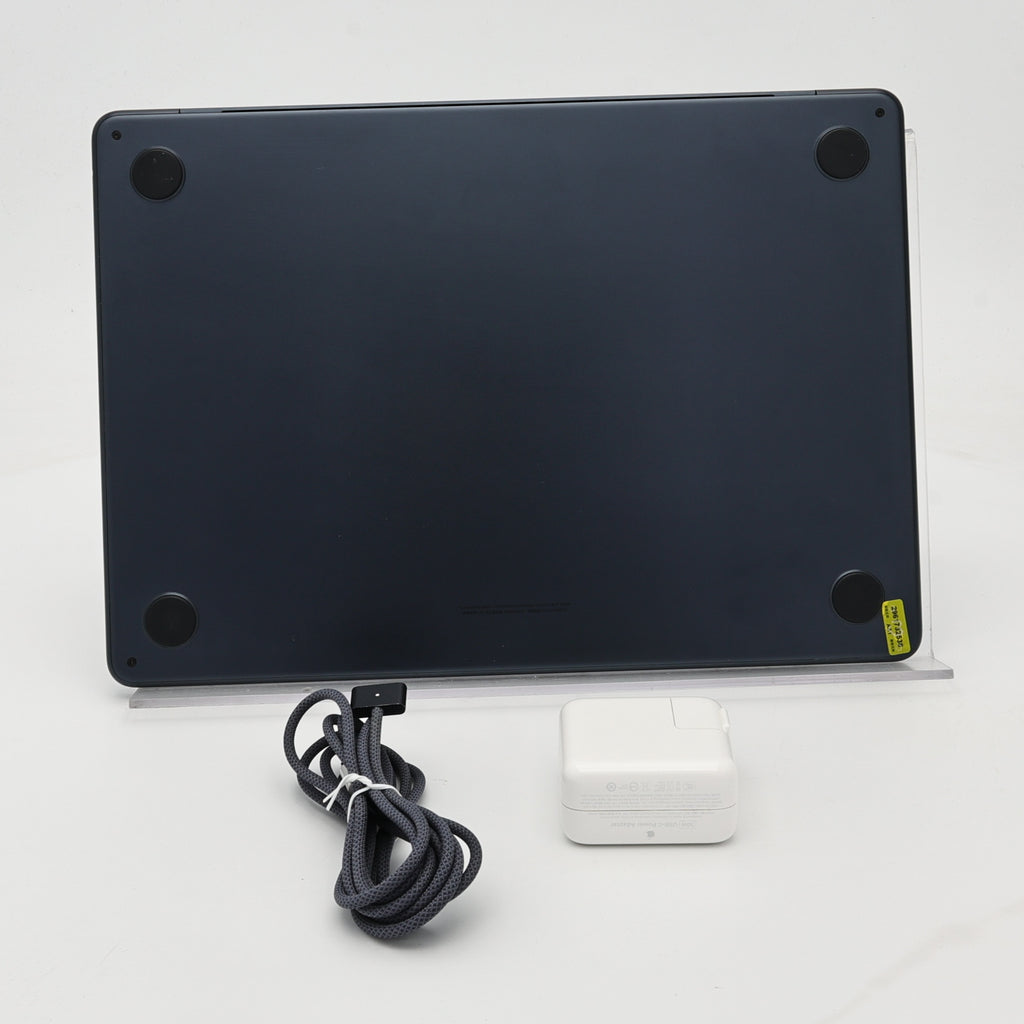 95新 Apple MacBook Air 22年 13寸 M2（8+8核） 8G RAM 256G SSD 午夜色
