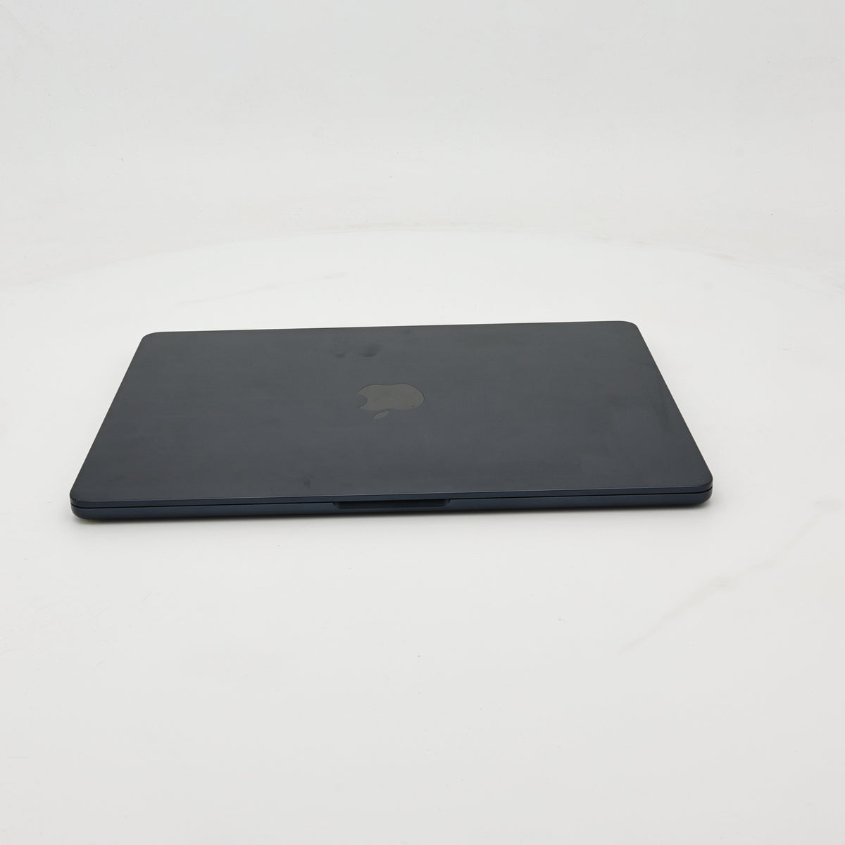 95新 Apple MacBook Air 22年 13寸 M2（8+8核） 8G RAM 256G SSD 午夜色
