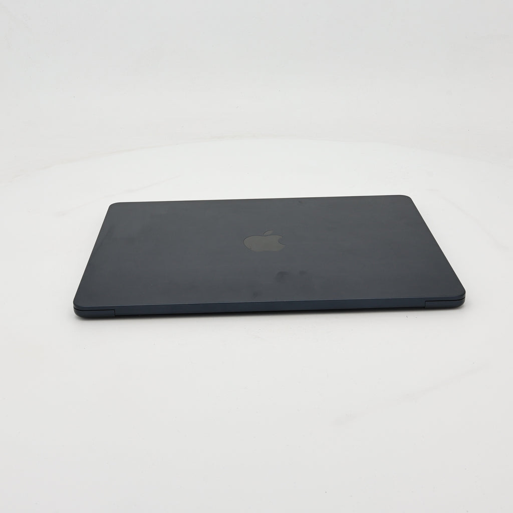 95新 Apple MacBook Air 22年 13寸 M2（8+8核） 8G RAM 256G SSD 午夜色