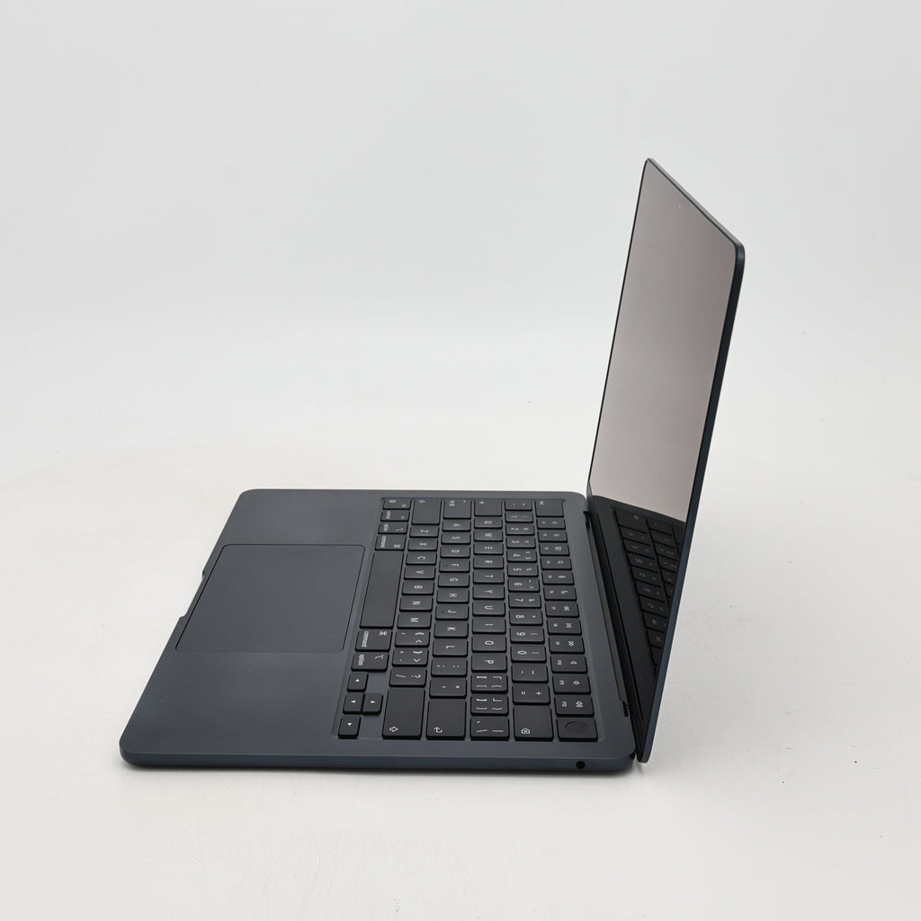 95新 Apple MacBook Air 22年 13寸 M2（8+8核） 8G RAM 256G SSD 午夜色