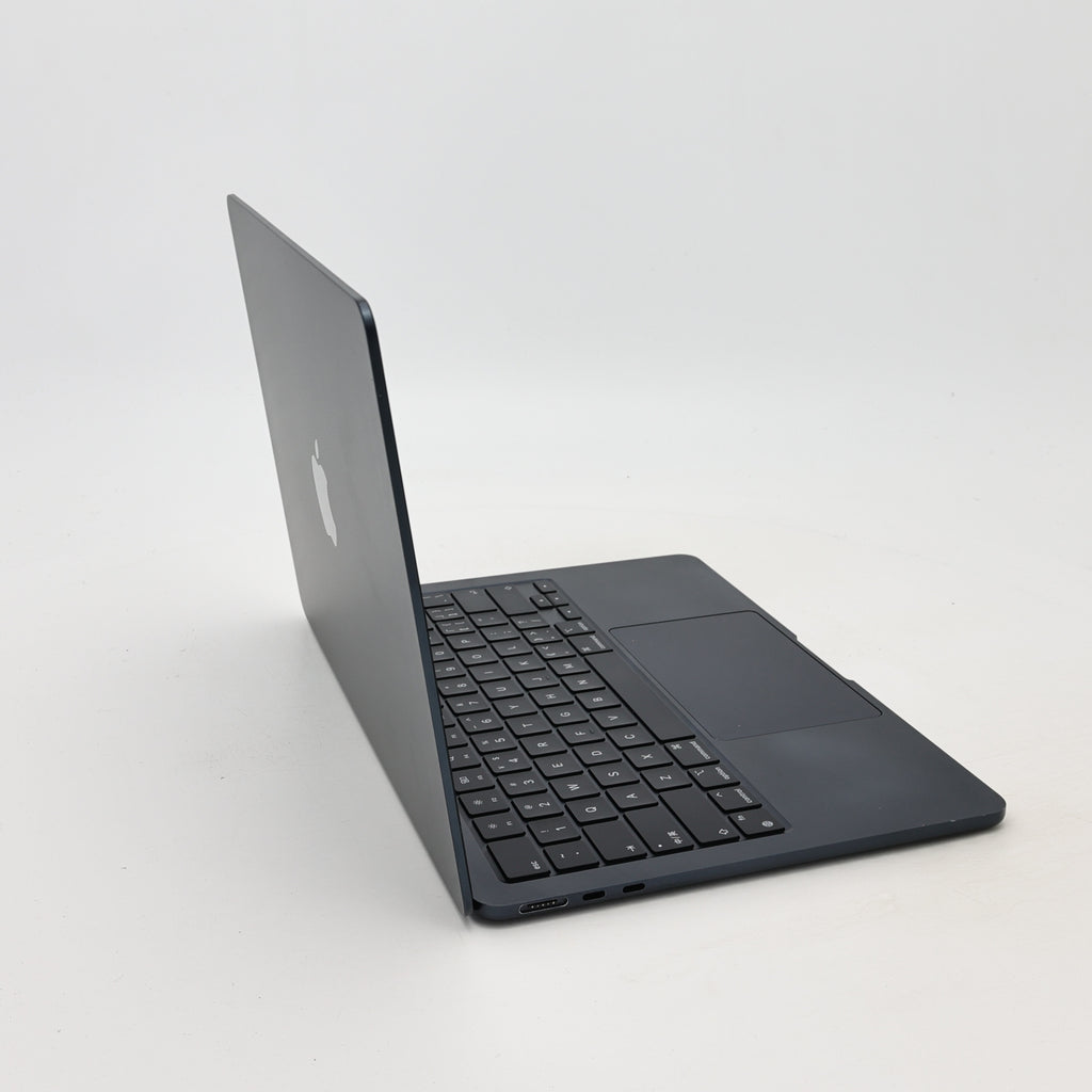 95新 Apple MacBook Air 22年 13寸 M2（8+8核） 8G RAM 256G SSD 午夜色