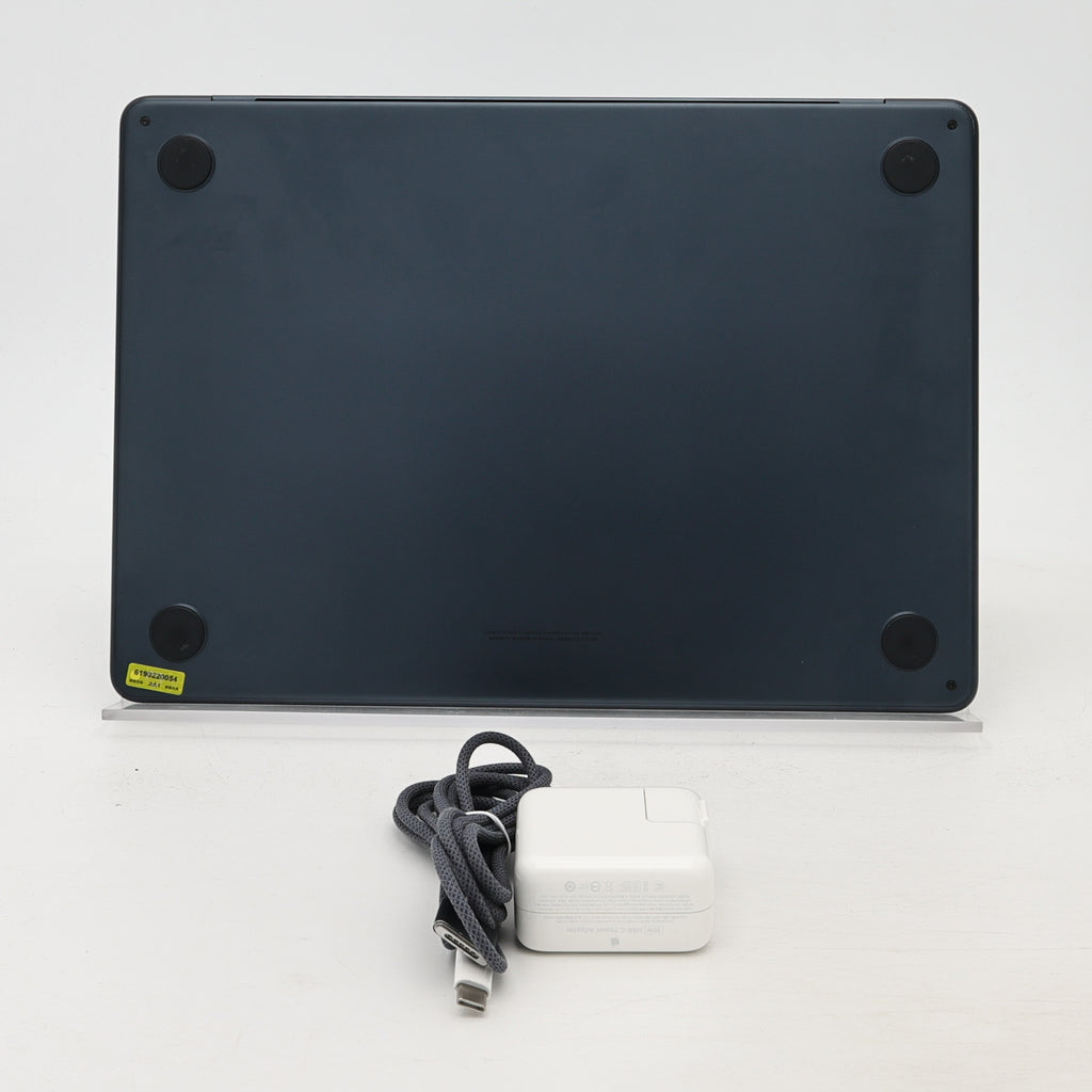 95新 Apple MacBook Air 22年 13寸 M2（8+8核） 8G RAM 256G SSD 午夜色