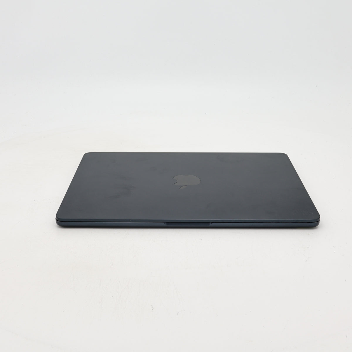 95新 Apple MacBook Air 22年 13寸 M2（8+8核） 8G RAM 256G SSD 午夜色