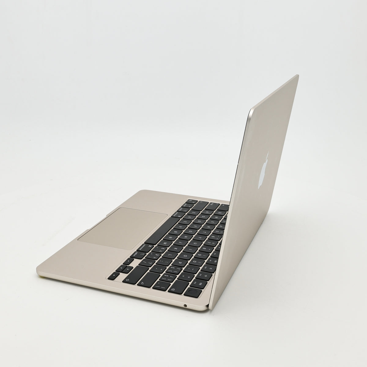 95新 Apple MacBook Air 22年 13寸 M2（8+8核） 8G RAM 256G SSD 星光色