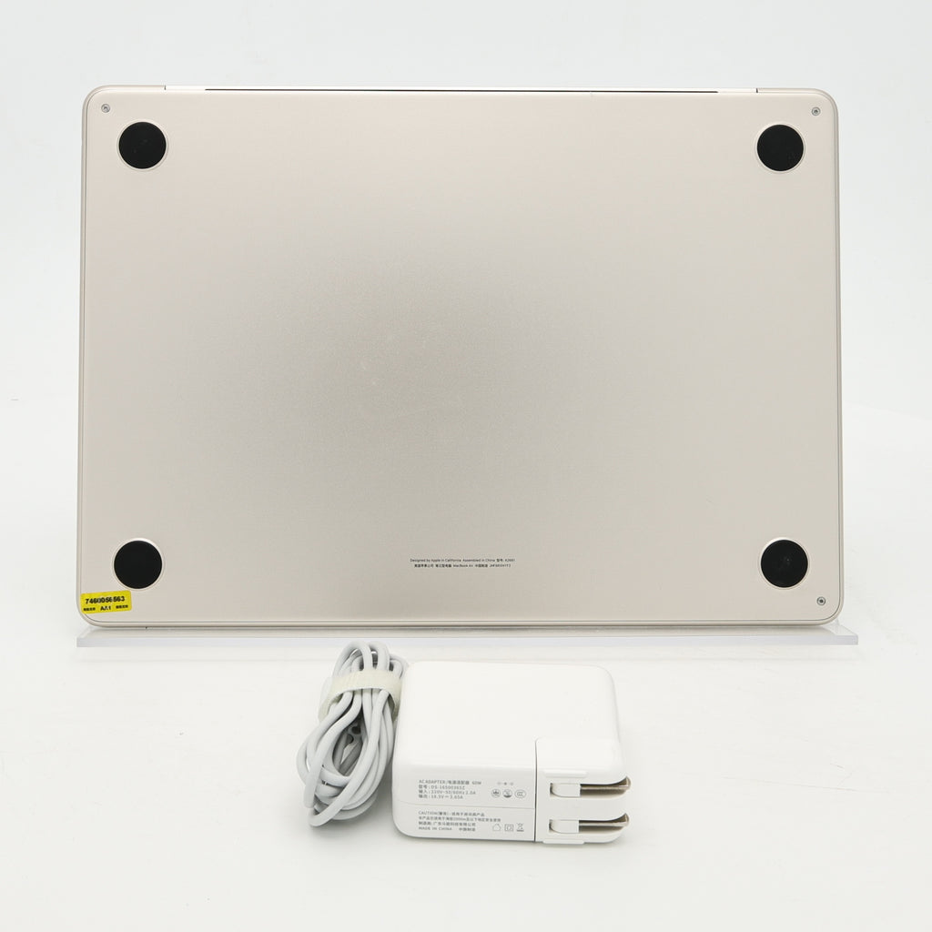 95新 Apple MacBook Air 22年 13寸 M2（8+8核） 8G RAM 256G SSD 星光色