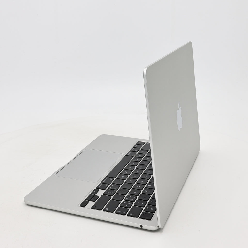 95新 Apple MacBook Air 22年 13寸 M2（8+8核） 16G RAM 256G SSD 銀色
