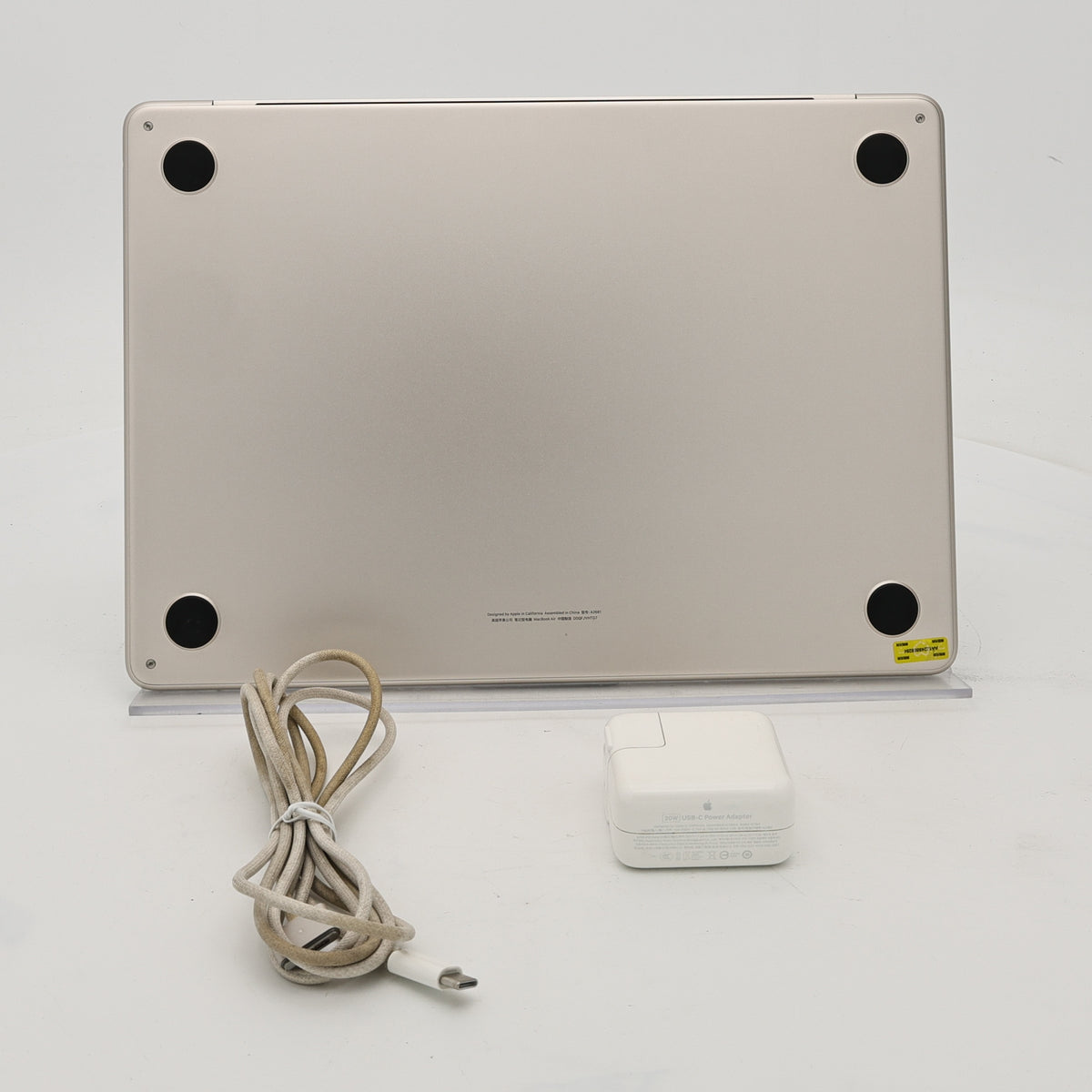 95新 Apple MacBook Air 22年 13寸 M2（8+8核） 8G RAM 256G SSD 星光色