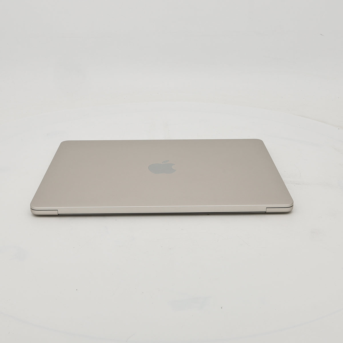 95新 Apple MacBook Air 22年 13寸 M2（8+8核） 8G RAM 256G SSD 星光色