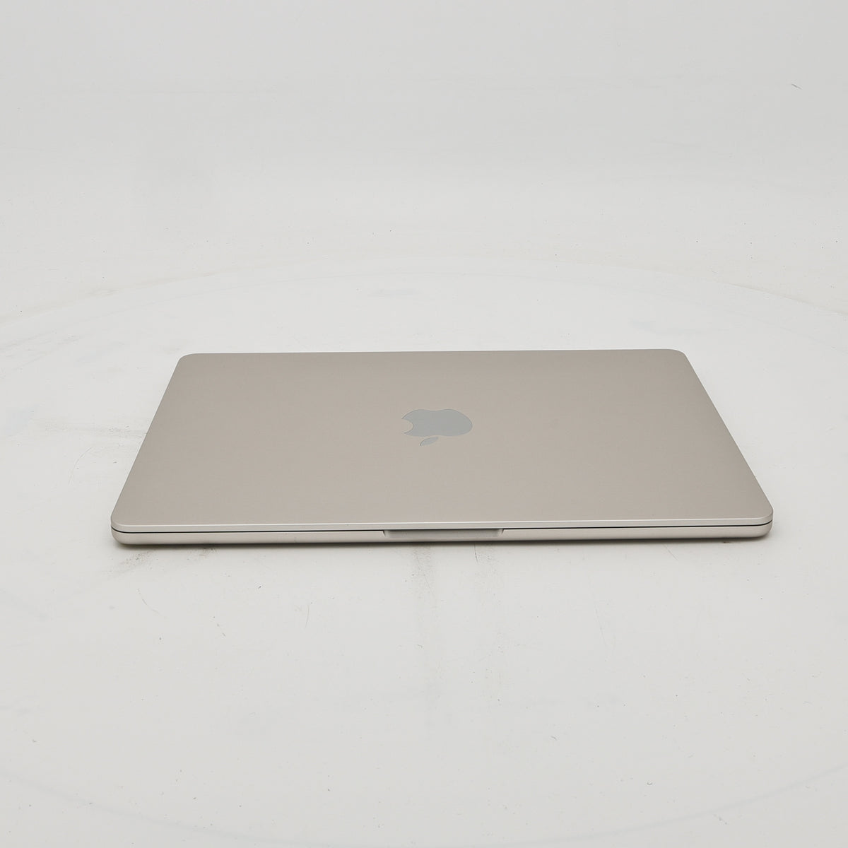 95新 Apple MacBook Air 22年 13寸 M2（8+8核） 8G RAM 256G SSD 星光色