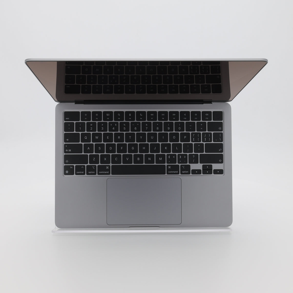 95新 Apple MacBook Air 22年 13寸 M2（8+8核） 8G RAM 256G SSD 深空灰色