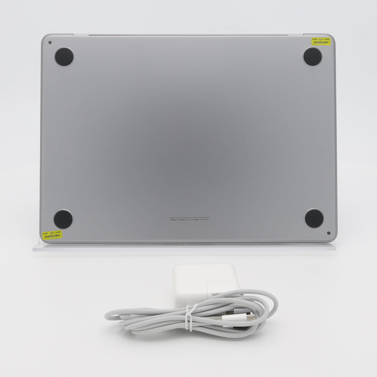 95新 Apple MacBook Air 22年 13寸 M2（8+8核） 8G RAM 256G SSD 深空灰色