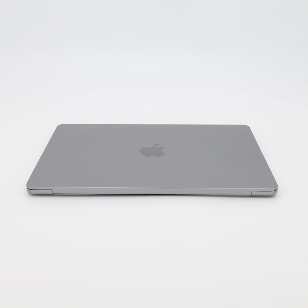 95新 Apple MacBook Air 22年 13寸 M2（8+8核） 8G RAM 256G SSD 深空灰色