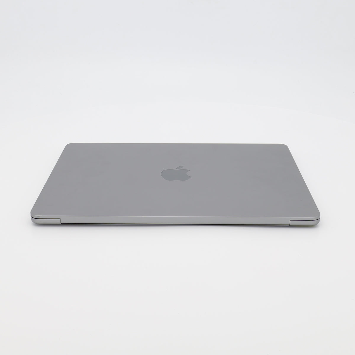 95新 Apple MacBook Air 22年 13寸 M2（8+8核） 8G RAM 256G SSD 深空灰色