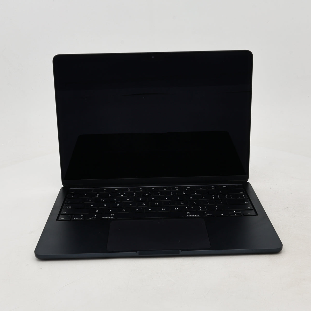95新 Apple MacBook Air 22年 13寸 M2（8+8核） 8G RAM 256G SSD 午夜色