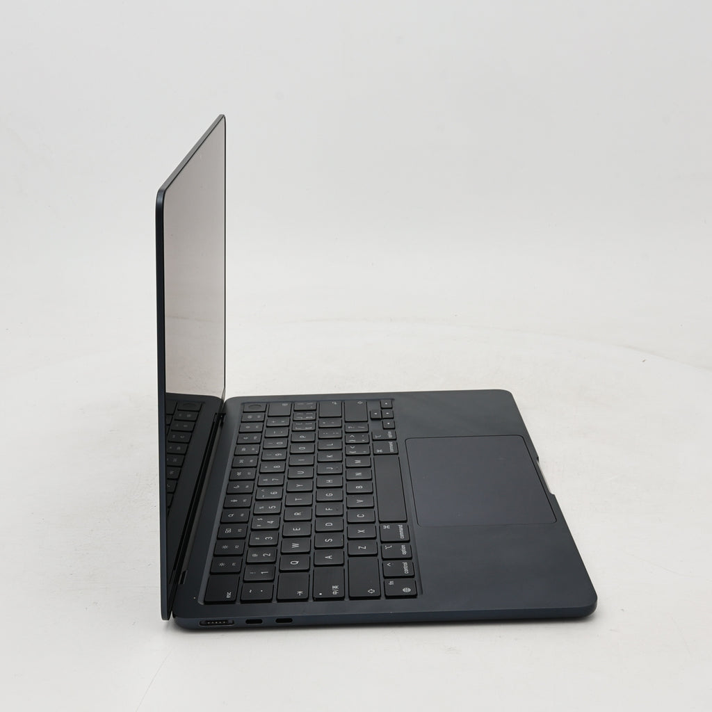 95新 Apple MacBook Air 22年 13寸 M2（8+8核） 8G RAM 256G SSD 午夜色