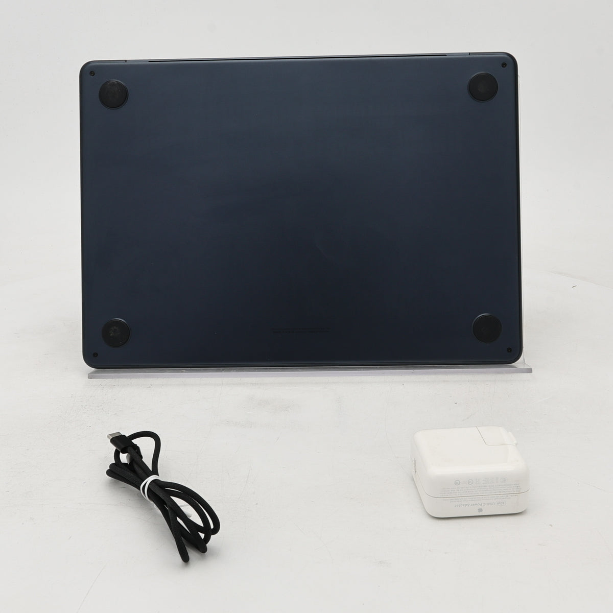 95新 Apple MacBook Air 22年 13寸 M2（8+8核） 8G RAM 256G SSD 午夜色