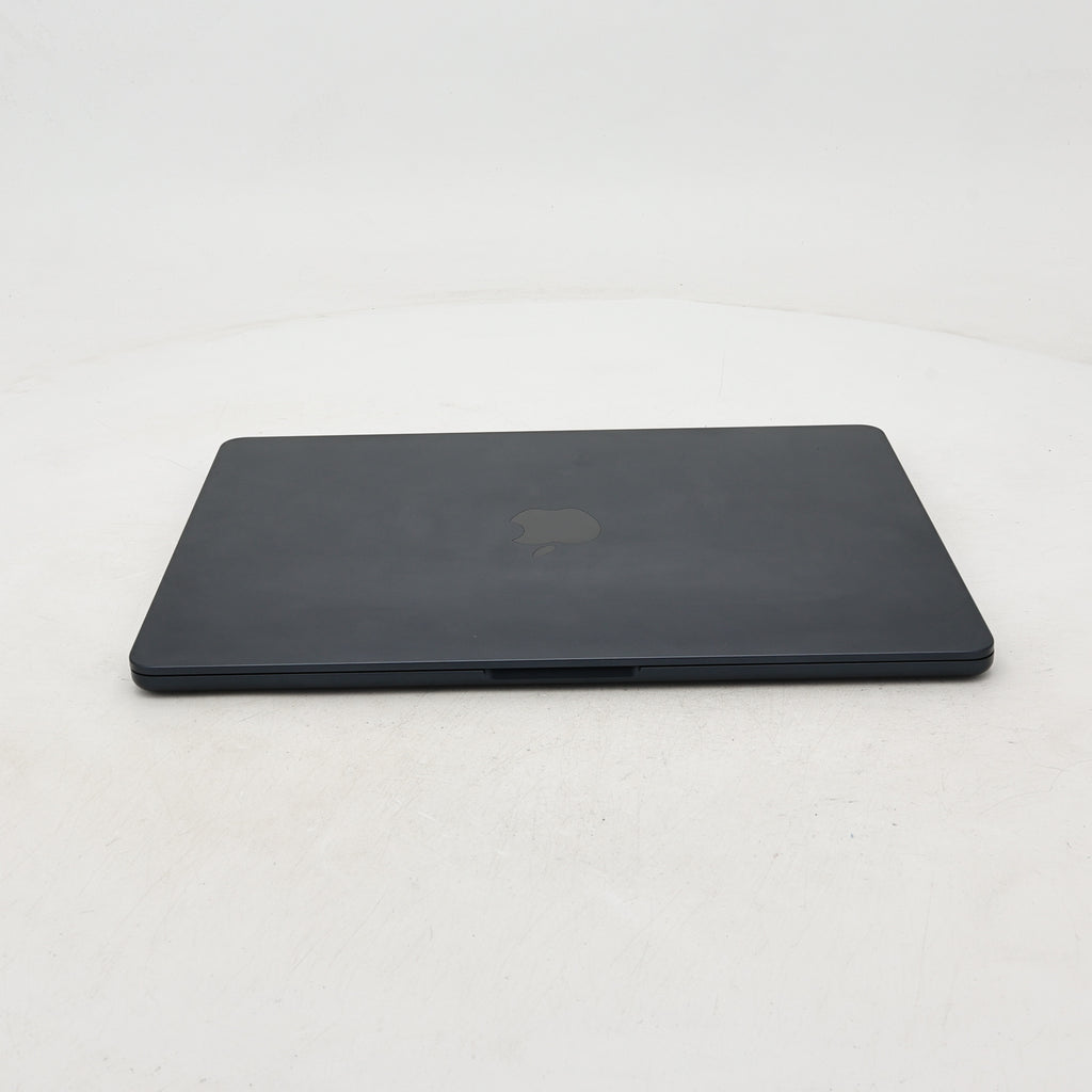 95新 Apple MacBook Air 22年 13寸 M2（8+8核） 8G RAM 256G SSD 午夜色