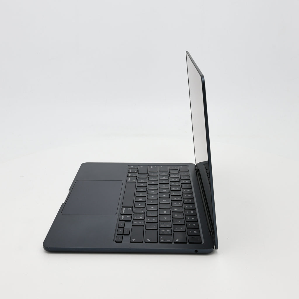 95新 Apple MacBook Air 22年 13寸 M2（8+10核） 8G RAM 512G SSD 午夜色