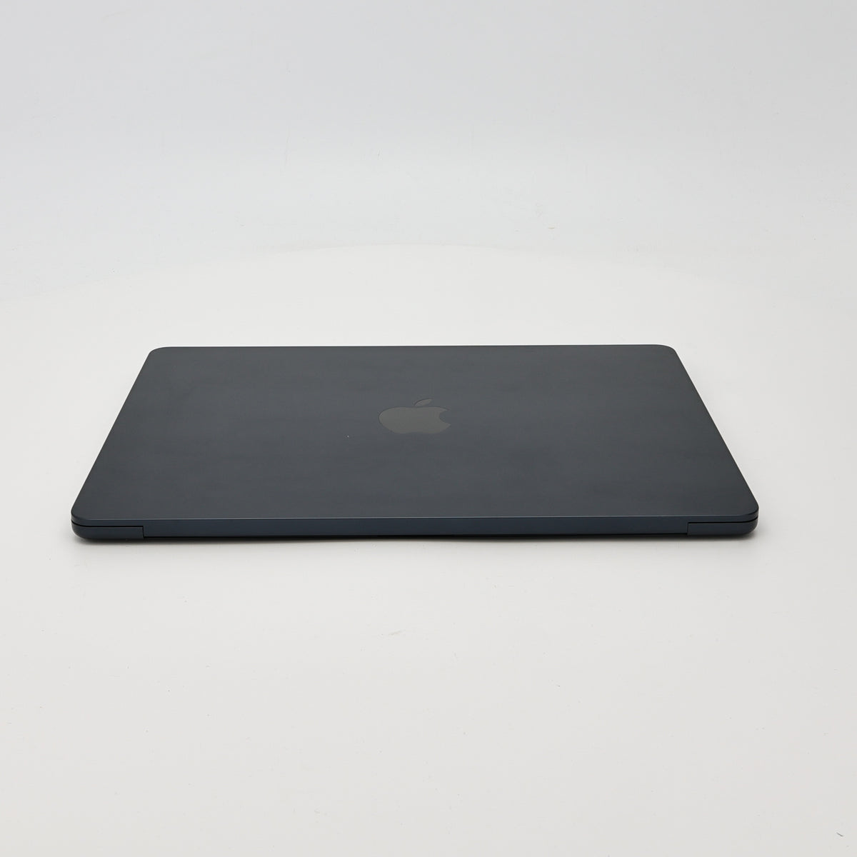 95新 Apple MacBook Air 22年 13寸 M2（8+10核） 8G RAM 512G SSD 午夜色