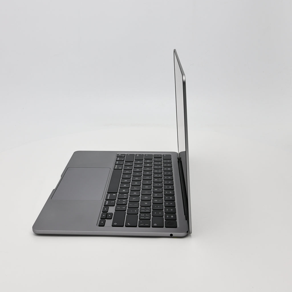 95新 Apple MacBook Air 22年 13寸 M2（8+8核） 8G RAM 256G SSD 深空灰色