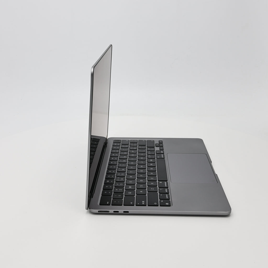 95新 Apple MacBook Air 22年 13寸 M2（8+8核） 8G RAM 256G SSD 深空灰色