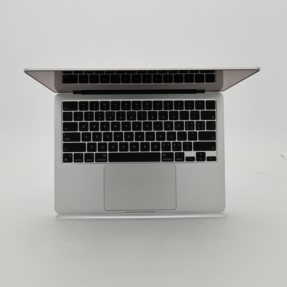 95新 Apple MacBook Air 22年 13寸 M2（8+8核） 16G RAM 256G SSD 銀色