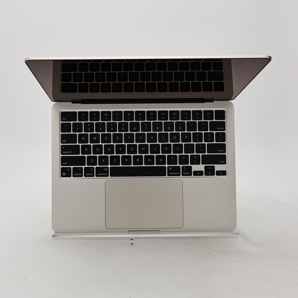 95新 Apple MacBook Air 22年 13寸 M2（8+10核） 8G RAM 512G SSD 星光色