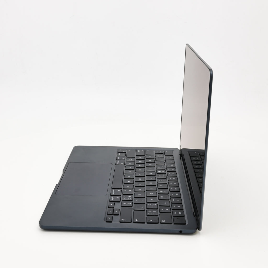 95新 Apple MacBook Air 22年 13寸 M2（8+8核） 8G RAM 256G SSD 午夜色