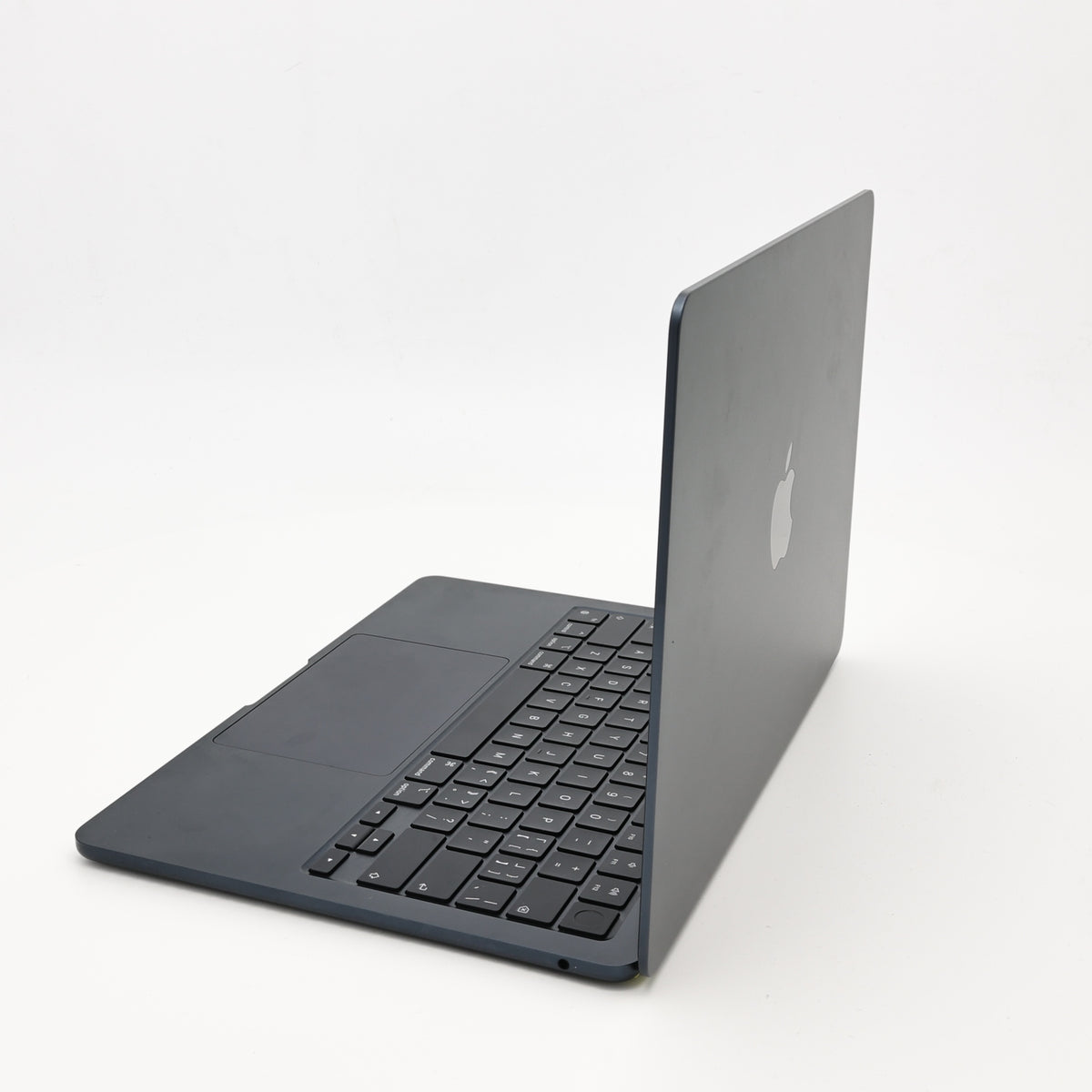 95新 Apple MacBook Air 22年 13寸 M2（8+8核） 8G RAM 256G SSD 午夜色