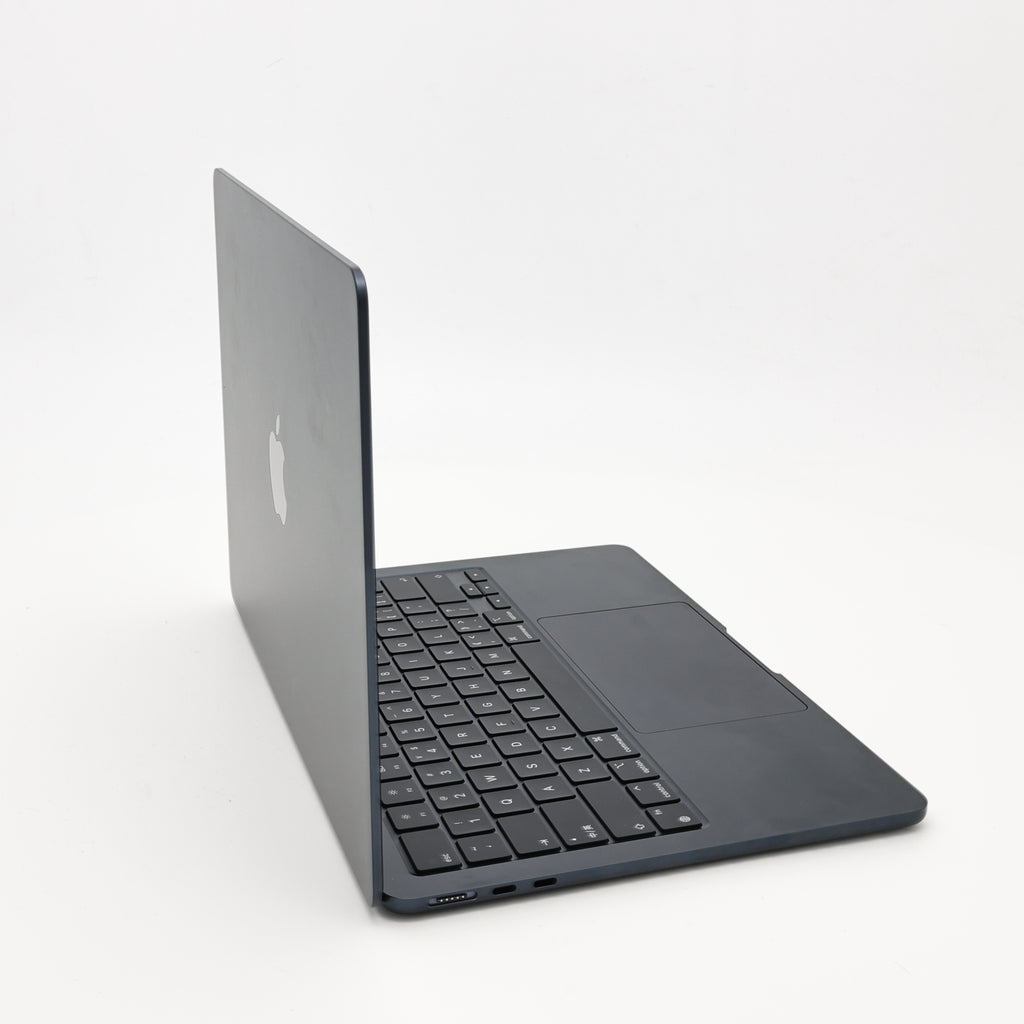 95新 Apple MacBook Air 22年 13寸 M2（8+8核） 8G RAM 256G SSD 午夜色