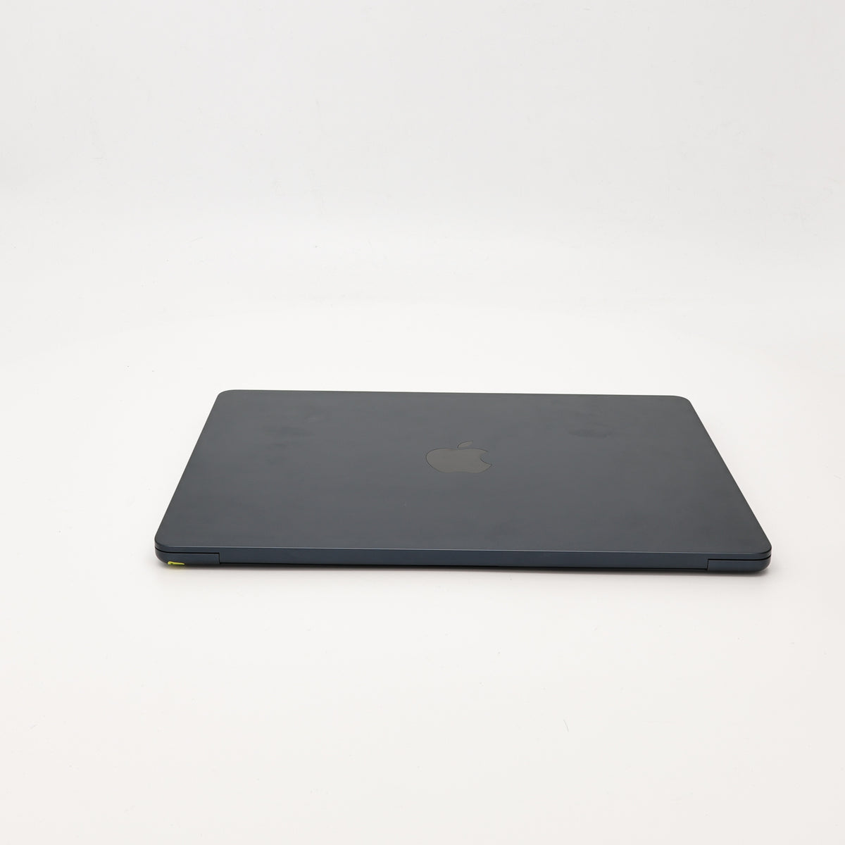 95新 Apple MacBook Air 22年 13寸 M2（8+8核） 8G RAM 256G SSD 午夜色