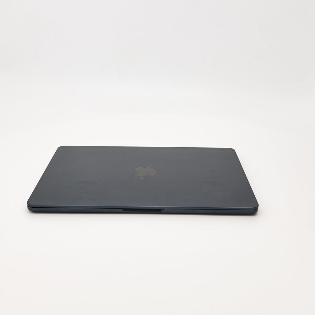 95新 Apple MacBook Air 22年 13寸 M2（8+8核） 8G RAM 256G SSD 午夜色