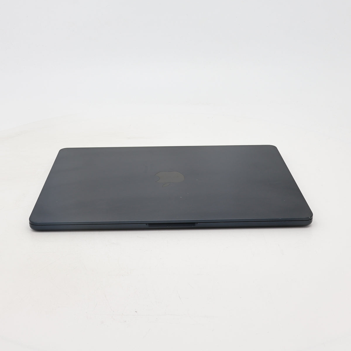 95新 Apple MacBook Air 22年 13寸 M2（8+8核） 8G RAM 256G SSD 午夜色
