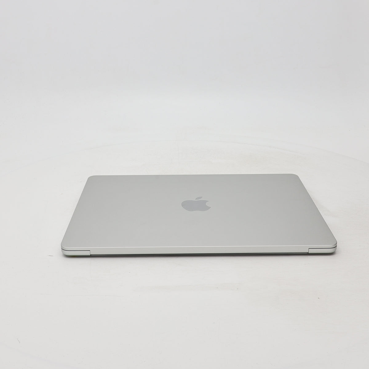 95新 Apple MacBook Air 22年 13寸 M2（8+8核） 8G RAM 256G SSD 銀色