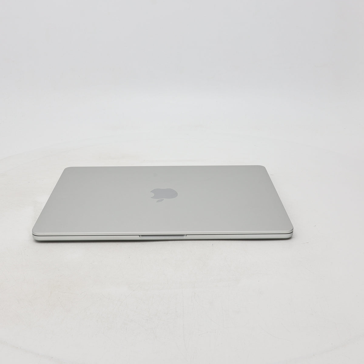 95新 Apple MacBook Air 22年 13寸 M2（8+8核） 8G RAM 256G SSD 銀色