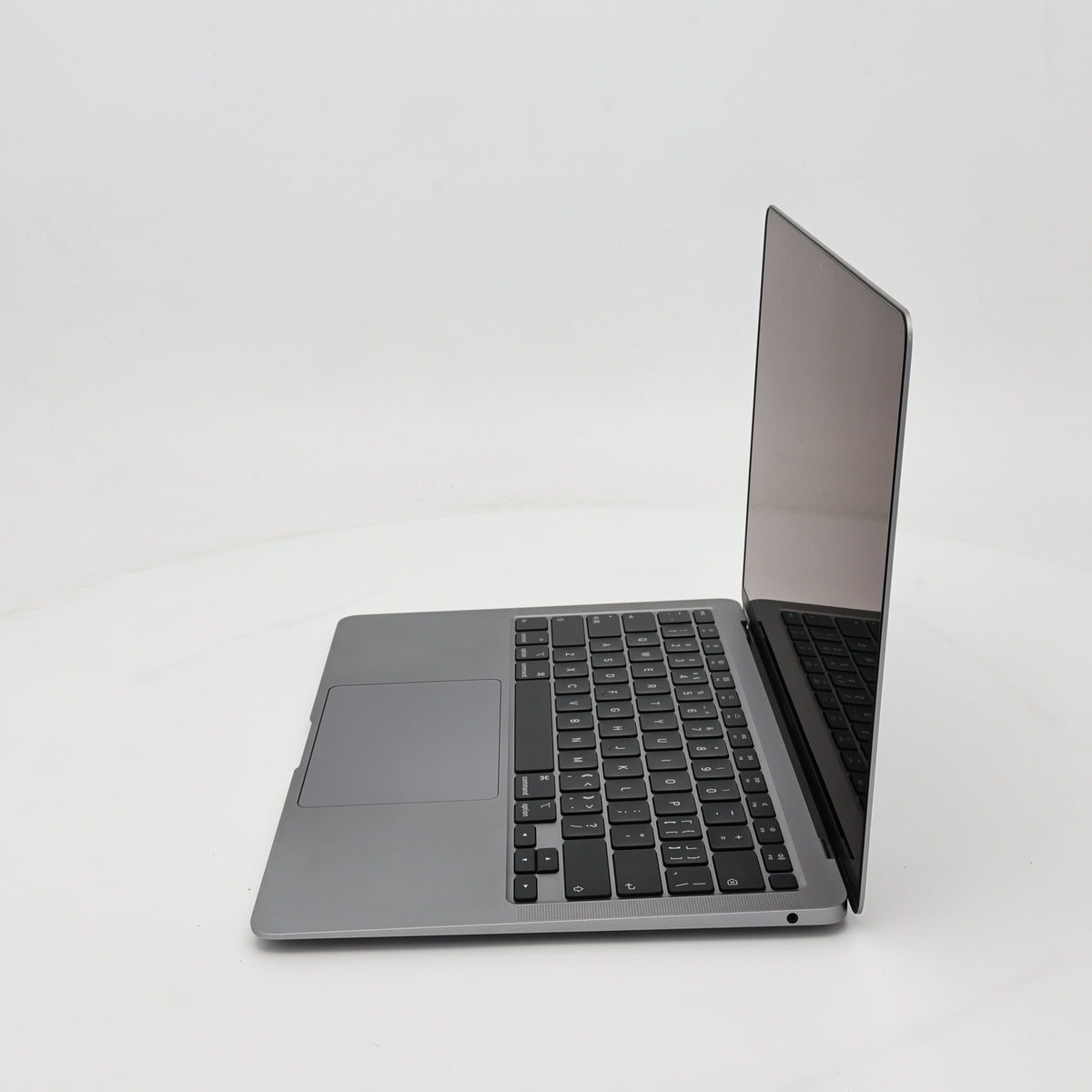 95新 Apple MacBook Air 20年 13寸 i5 1.1G 8G RAM 256G SSD 深空灰色