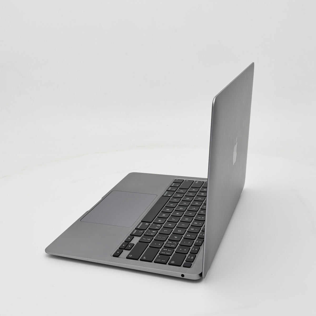 95新 Apple MacBook Air 20年 13寸 i5 1.1G 8G RAM 256G SSD 深空灰色
