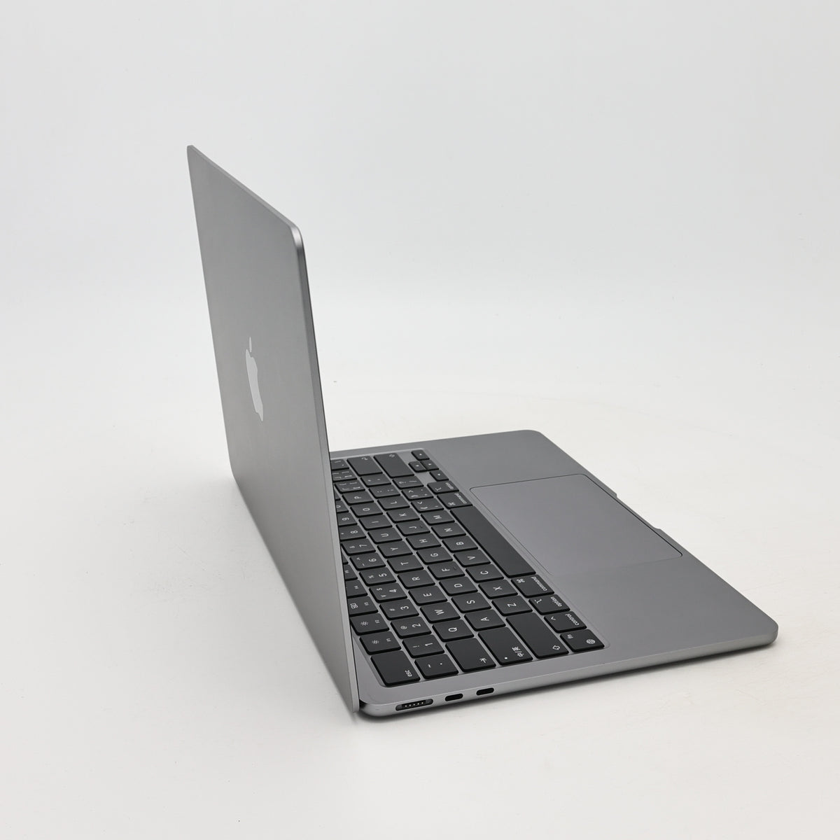 95新 Apple MacBook Air 22年 13寸 M2（8+8核） 8G RAM 256G SSD 深空灰色