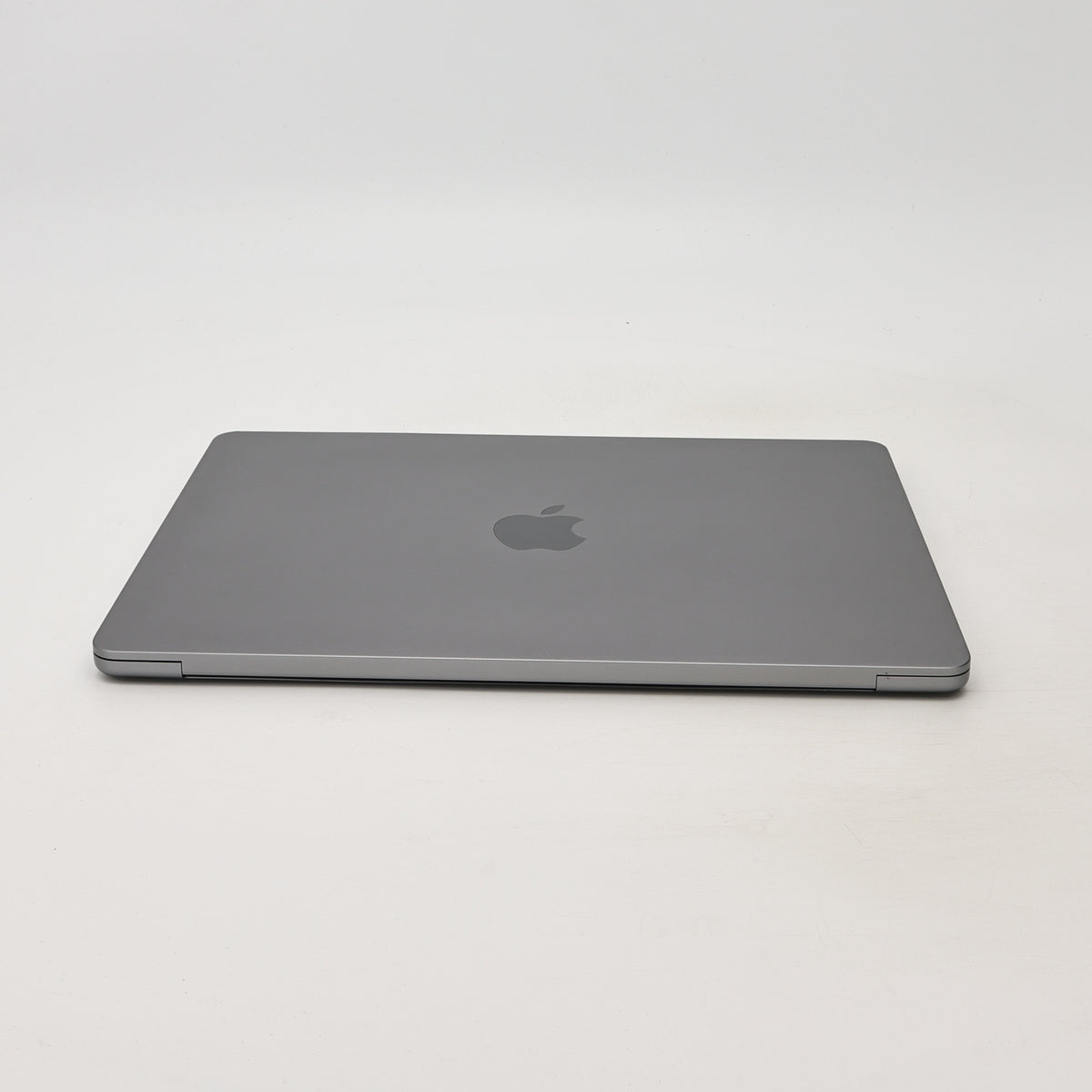95新 Apple MacBook Air 22年 13寸 M2（8+8核） 8G RAM 256G SSD 深空灰色