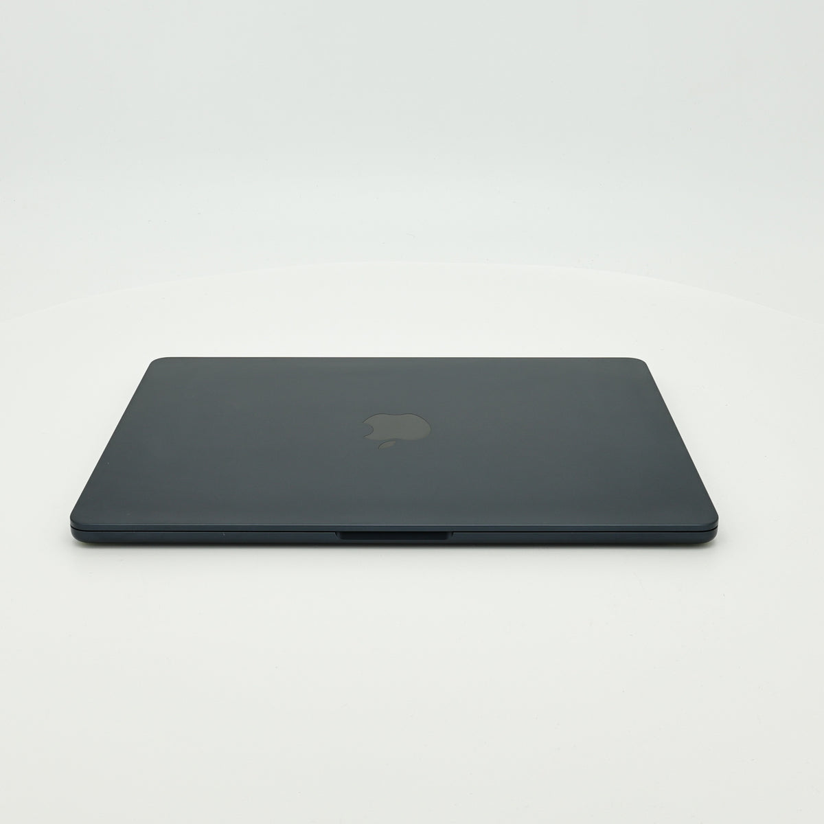 95新 Apple MacBook Air 22年 13寸 M2（8+8核） 8G RAM 256G SSD 午夜色