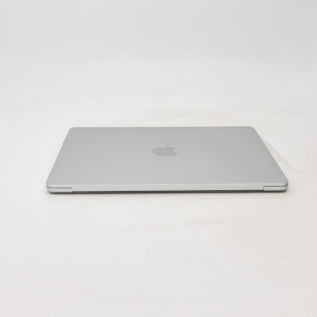 95新 Apple MacBook Air 22年 13寸 M2（8+8核） 16G RAM 256G SSD 銀色