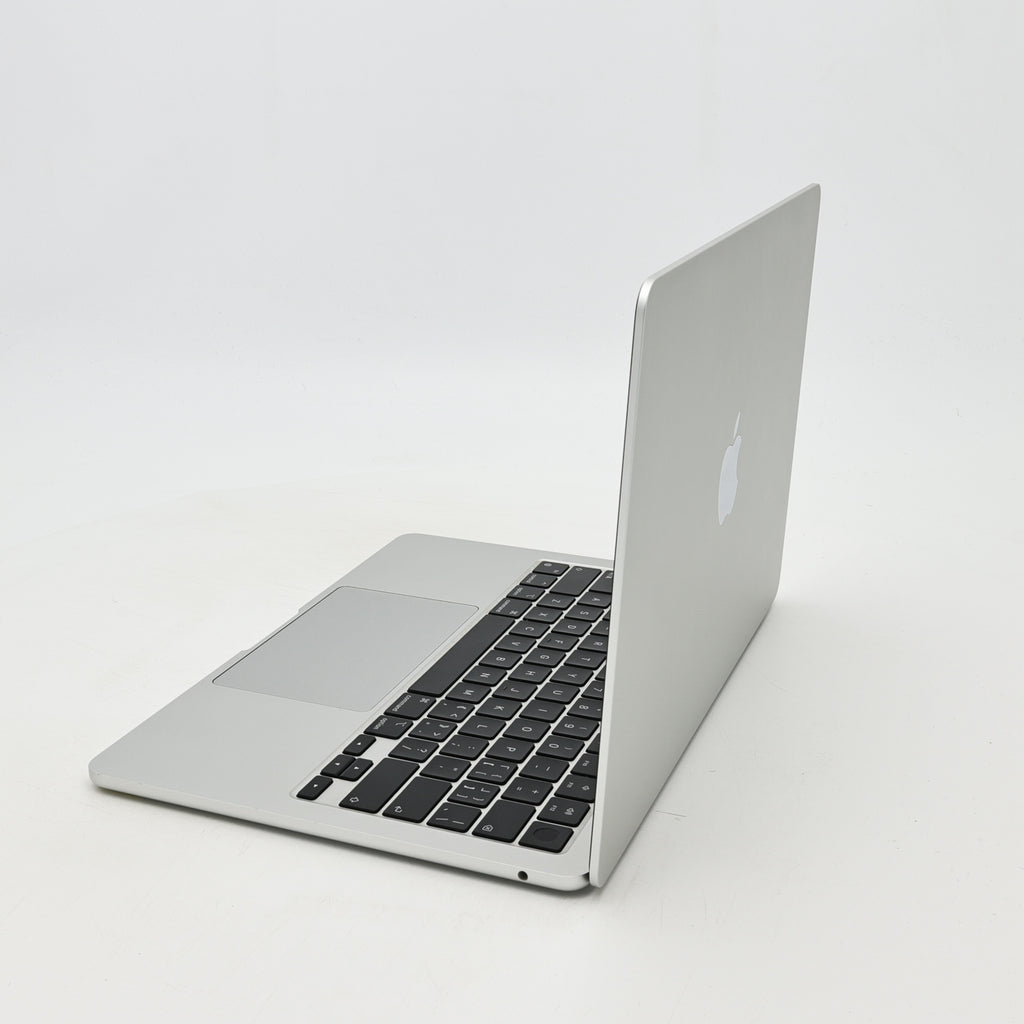 95新 Apple MacBook Air 22年 13寸 M2（8+8核） 8G RAM 256G SSD 銀色