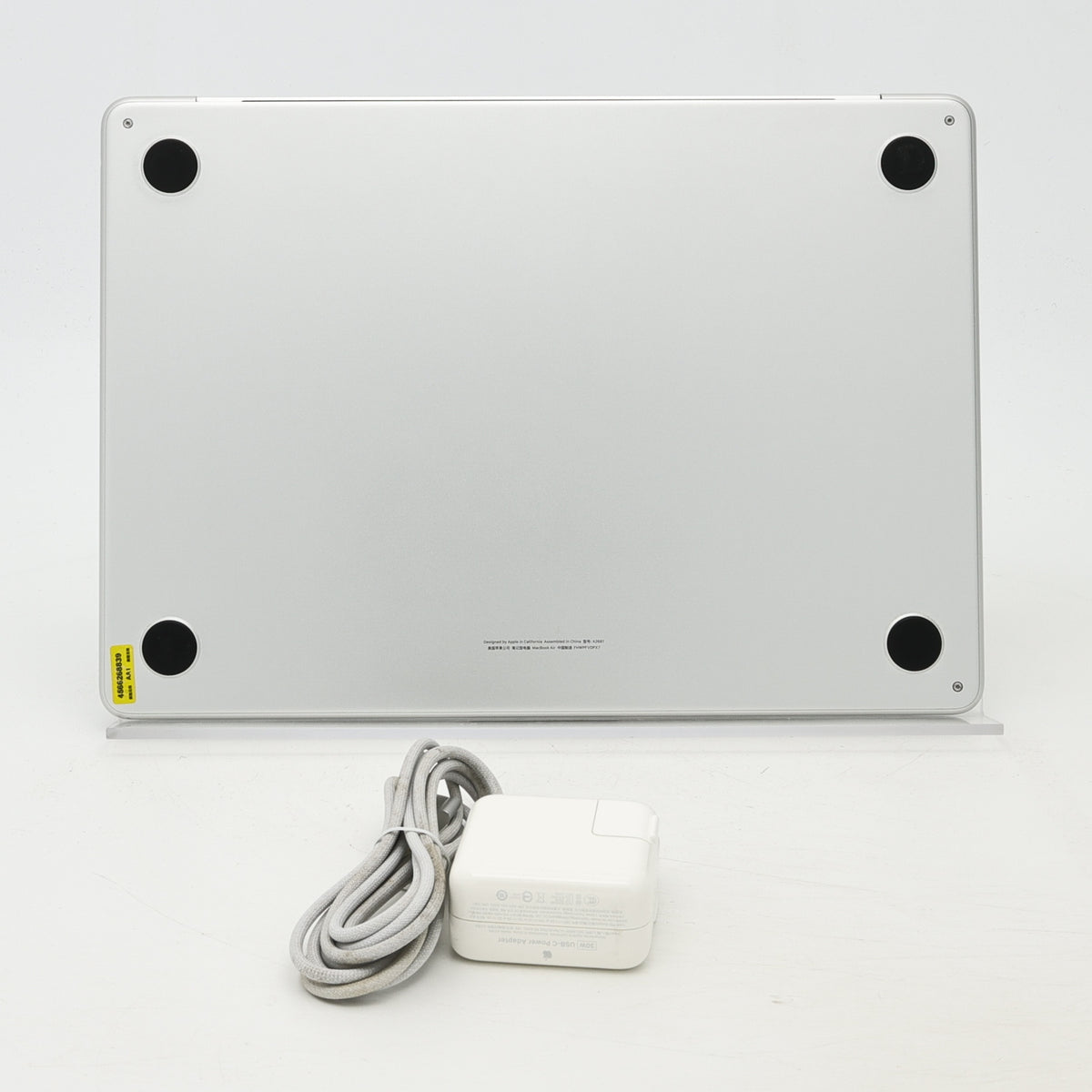 95新 Apple MacBook Air 22年 13寸 M2（8+8核） 8G RAM 256G SSD 銀色
