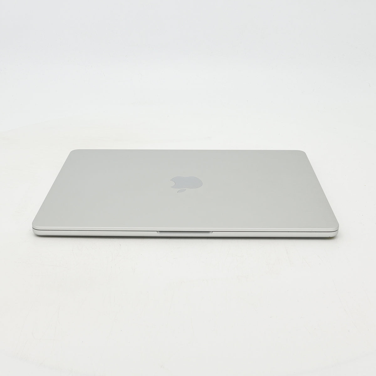 95新 Apple MacBook Air 22年 13寸 M2（8+8核） 8G RAM 256G SSD 銀色