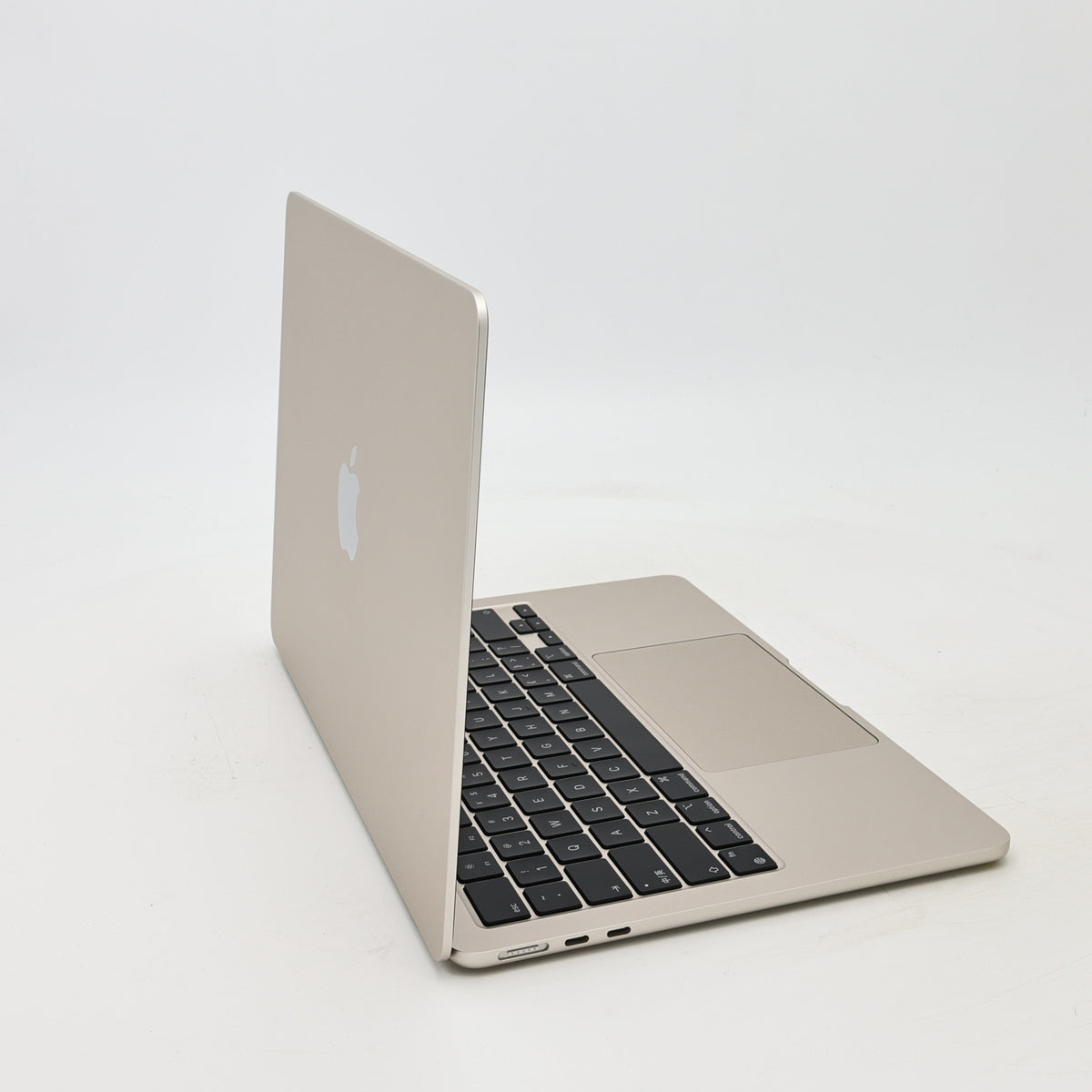 95新 Apple MacBook Air 22年 13寸 M2（8+8核） 8G RAM 256G SSD 星光色