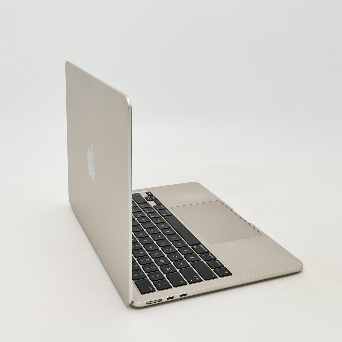 95新 Apple MacBook Air 22年 13寸 M2（8+8核） 8G RAM 256G SSD 星光色