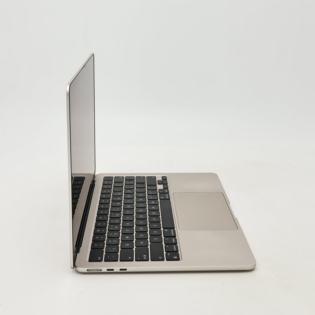 95新 Apple MacBook Air 22年 13寸 M2（8+8核） 8G RAM 256G SSD 星光色