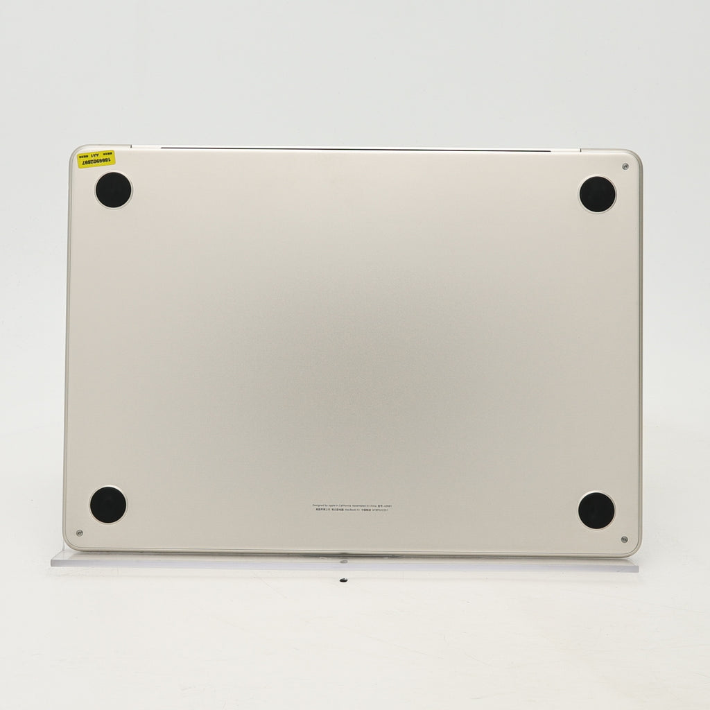 95新 Apple MacBook Air 22年 13寸 M2（8+8核） 8G RAM 256G SSD 星光色