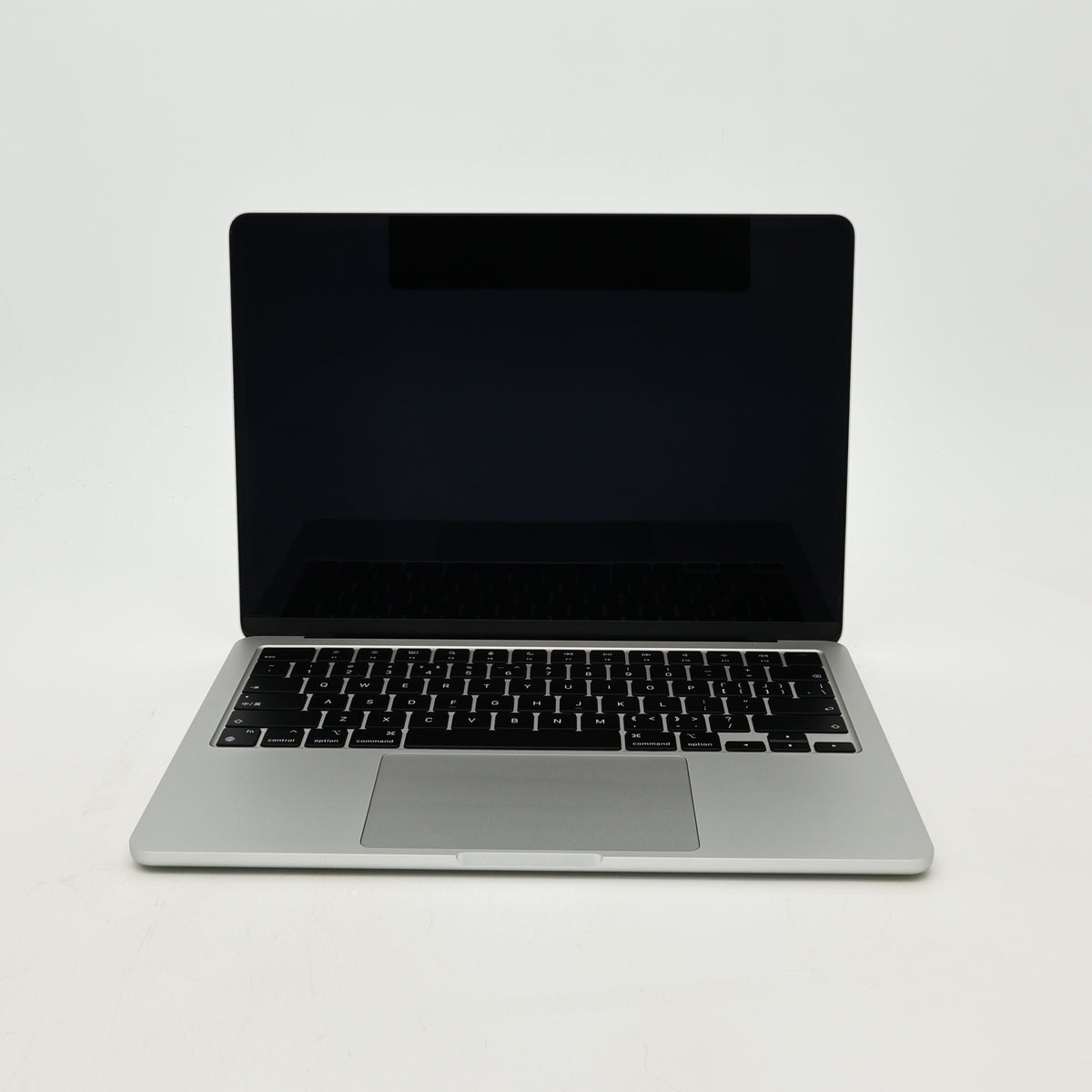 95新 Apple MacBook Air 22年 13寸 M2（8+8核） 8G RAM 256G SSD 銀色